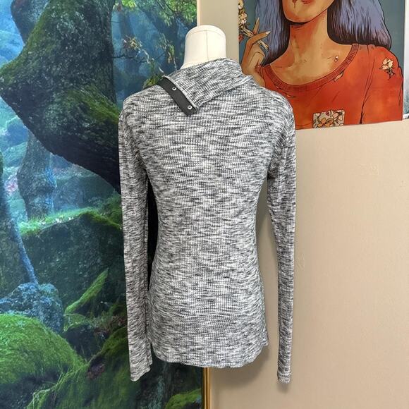 dolan ribbed knit snap button asymmetrical top gray long sleeve small - Picture 2 of 4